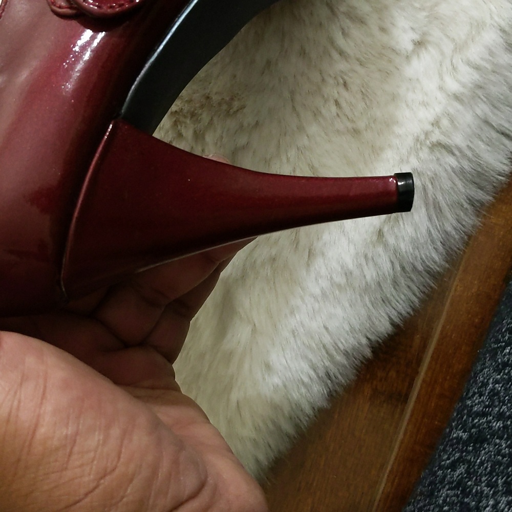 Style & Co| Vintage Burgundy suede high heel pump - Picture 5 of 14